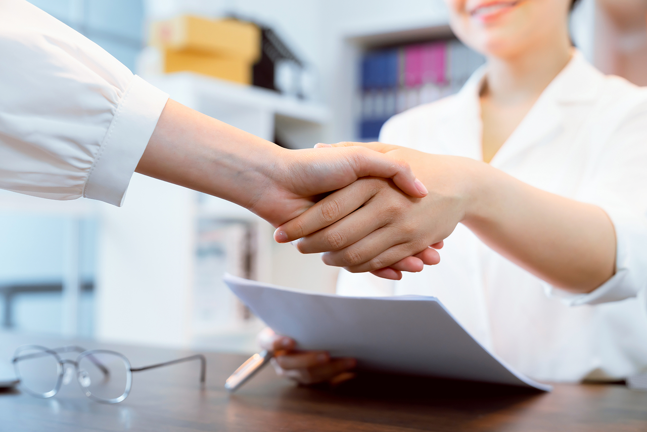 人材会社のロゴまたはイメージ